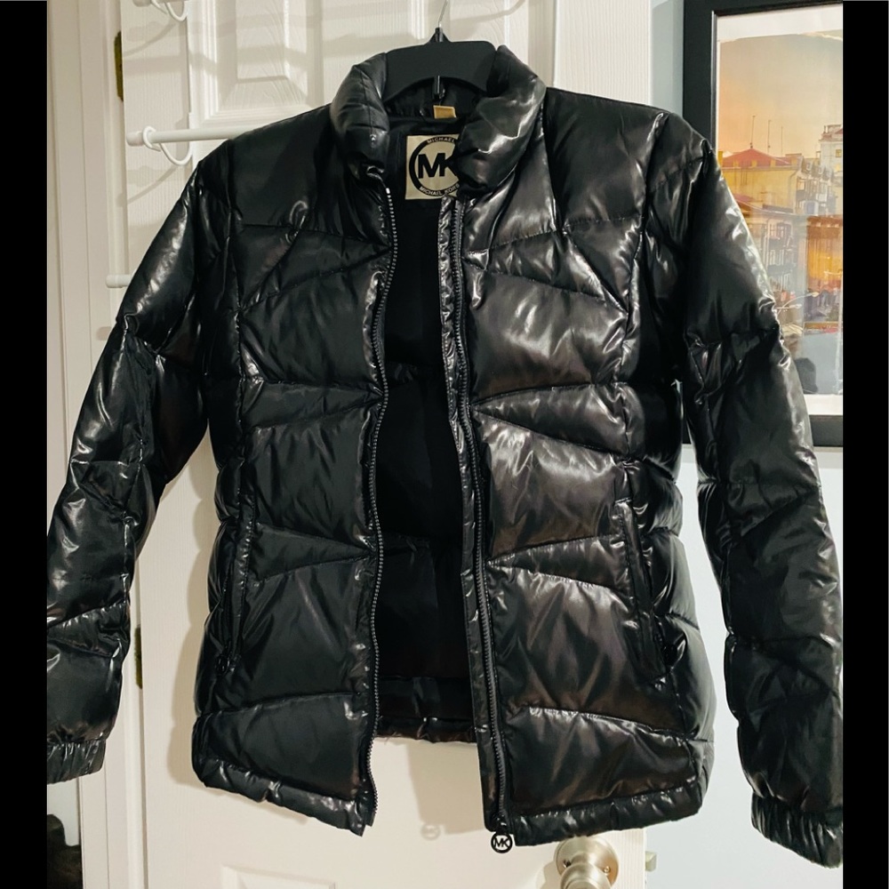 Michael Kors. Stylish black puffer jacket.